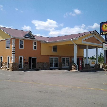 Holiday Motel Hugo Bagian luar foto